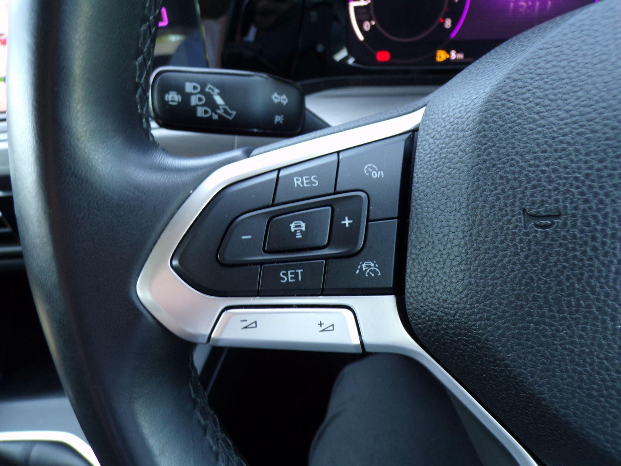 Volkswagen Golf Image 22