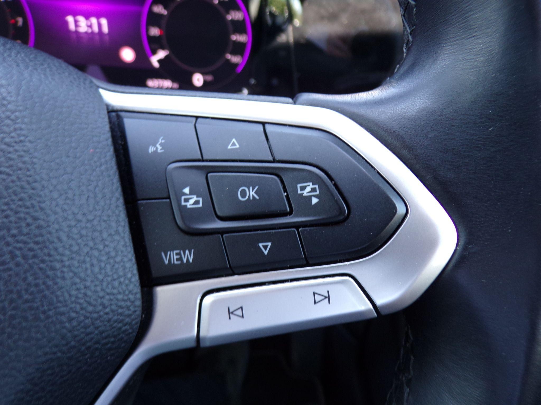 Volkswagen Golf Image 23