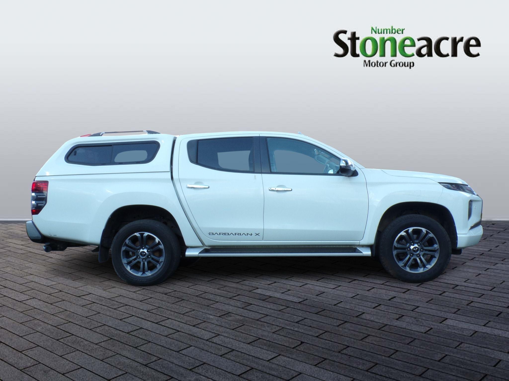 Mitsubishi L200 Image 2