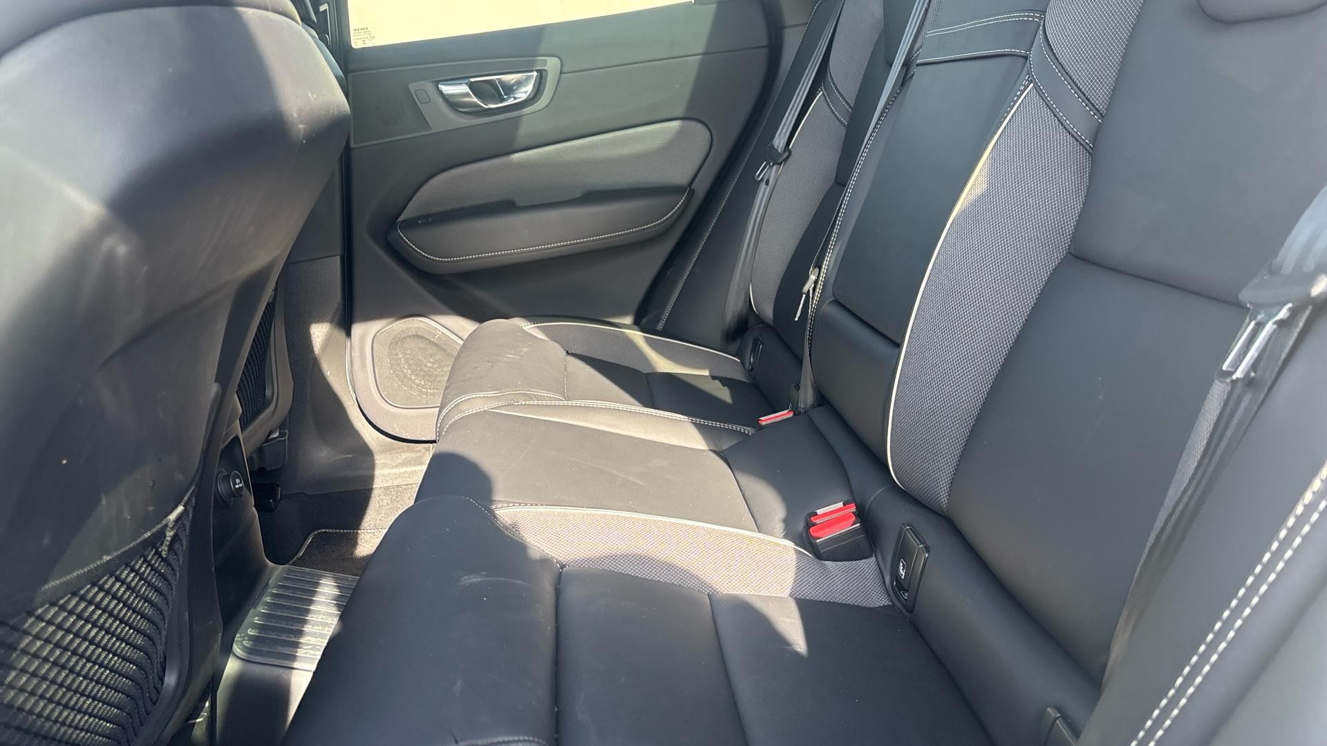Volvo XC60 Image 10