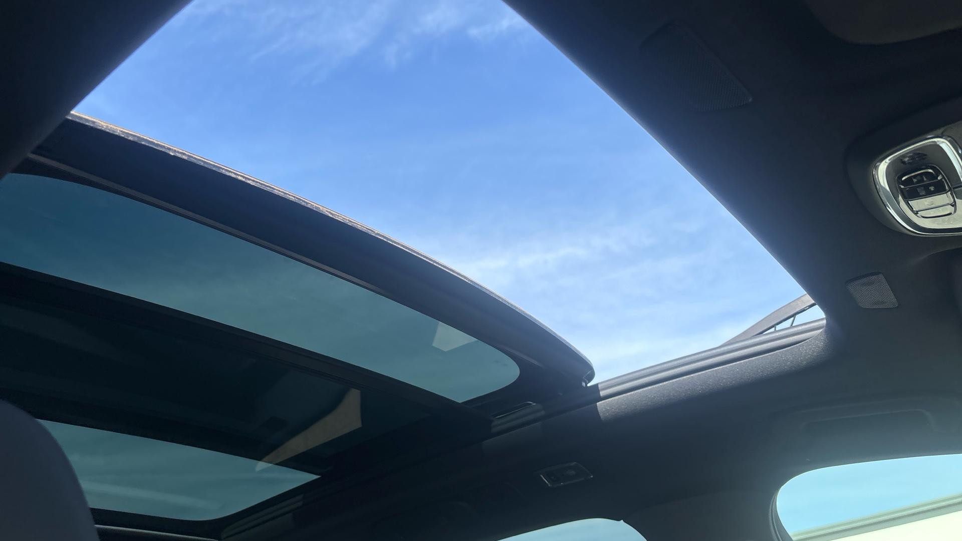 Volvo XC60 Image 28