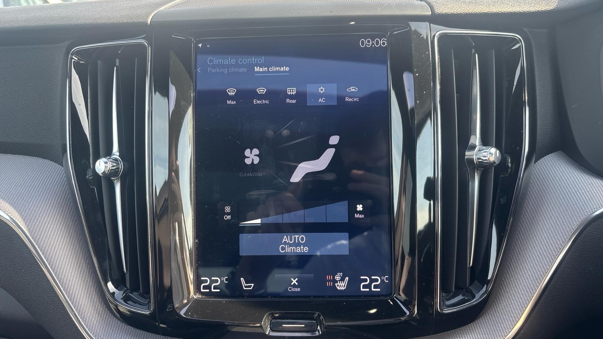 Volvo XC60 Image 30