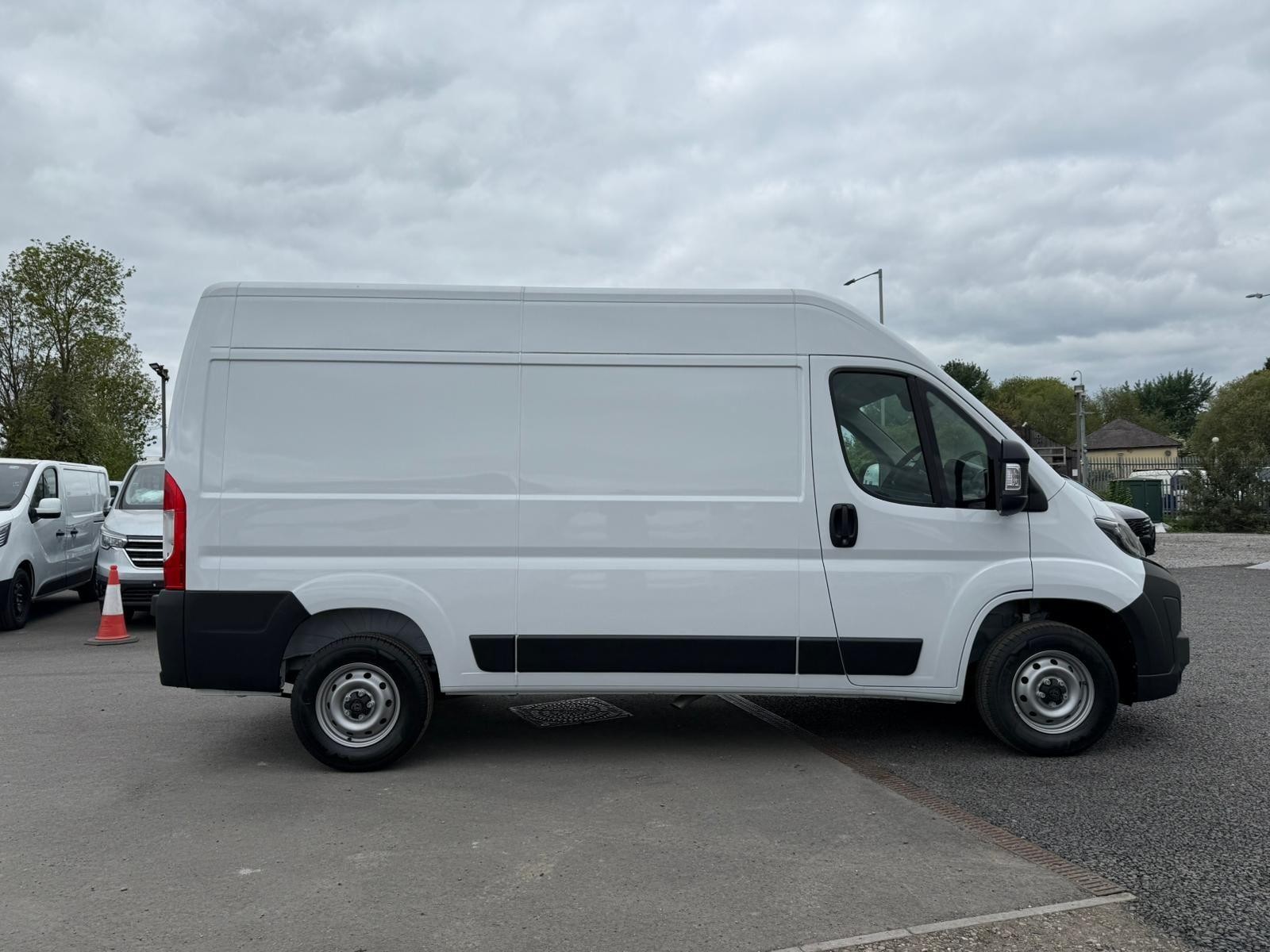 Peugeot Boxer Image 2