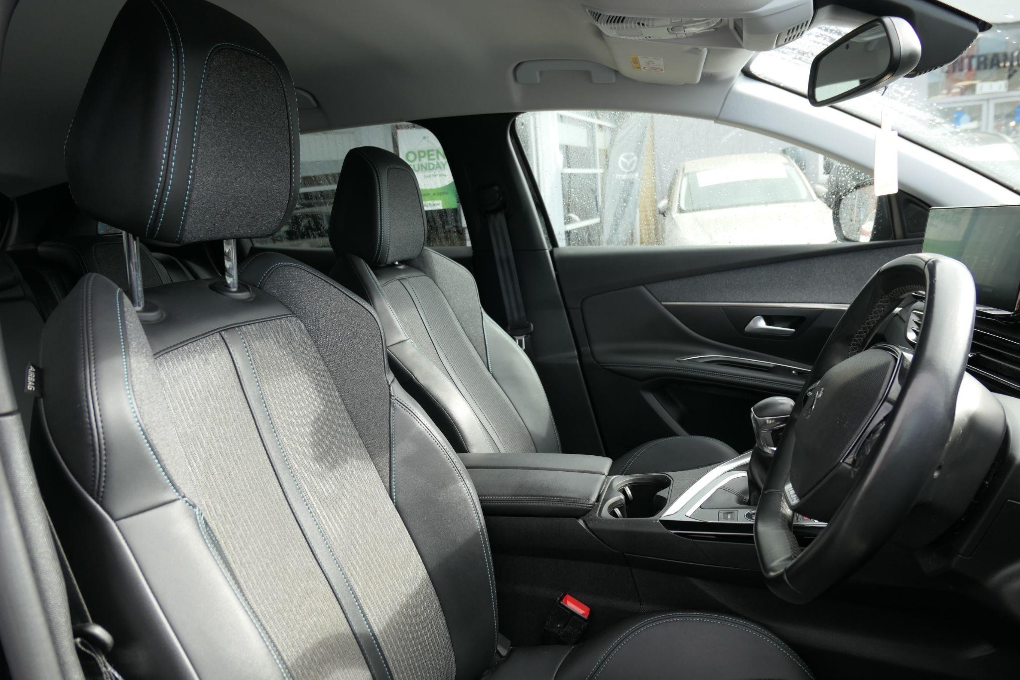 Peugeot 3008 Image 12