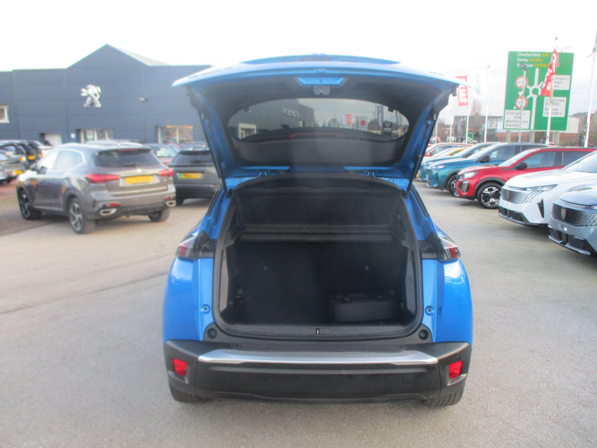 Peugeot E-2008 Image 9