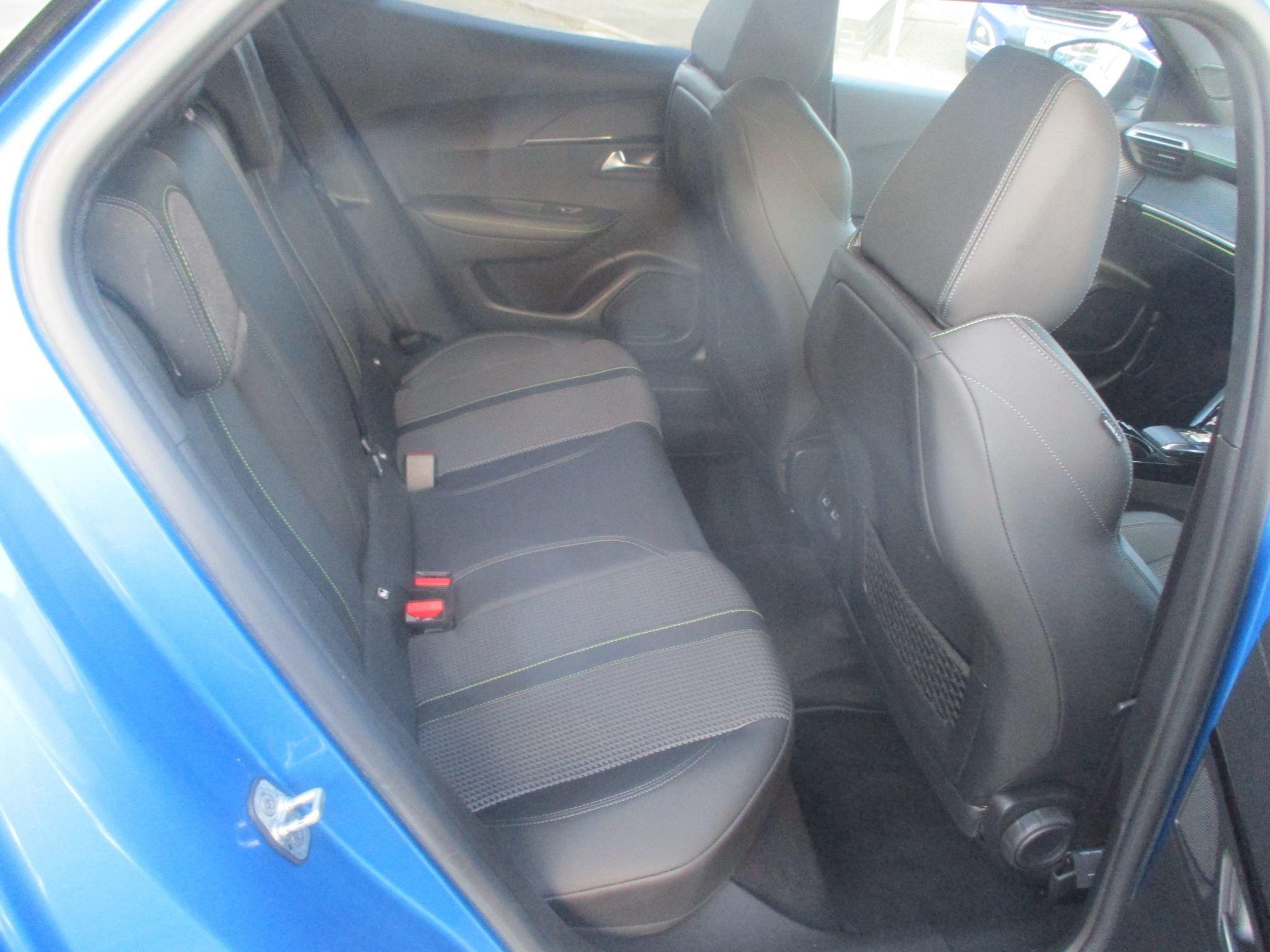 Peugeot E-2008 Image 14