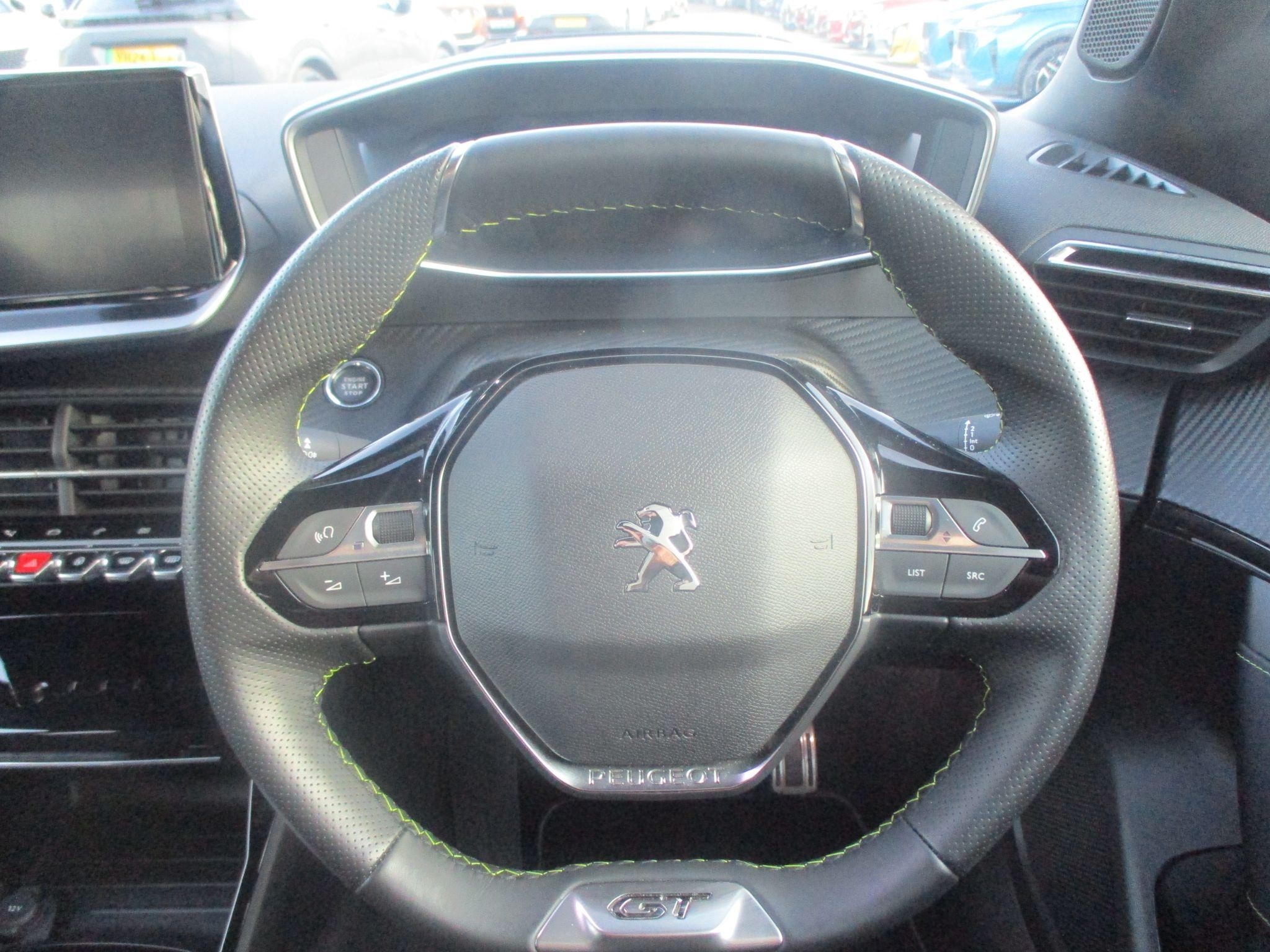 Peugeot E-2008 Image 18