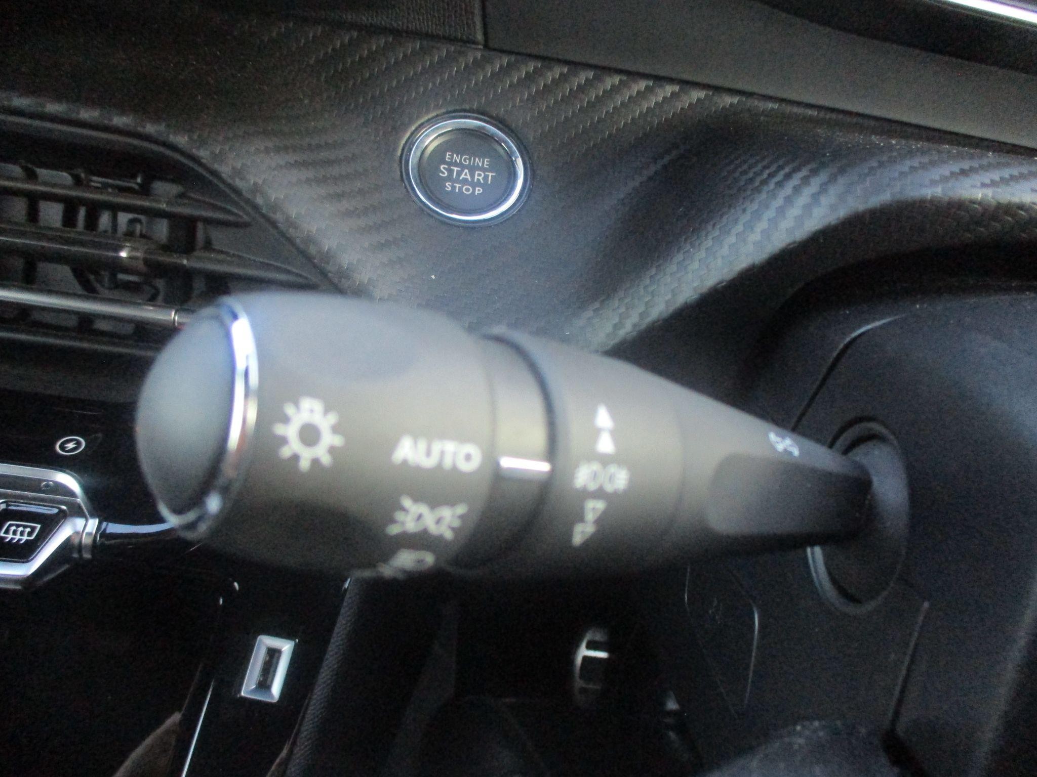Peugeot E-2008 Image 22