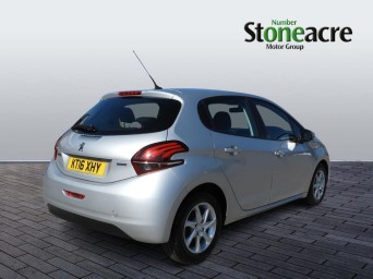 Peugeot 208 1.2 PureTech Active Euro 6 5dr KT16XHY Image 3
