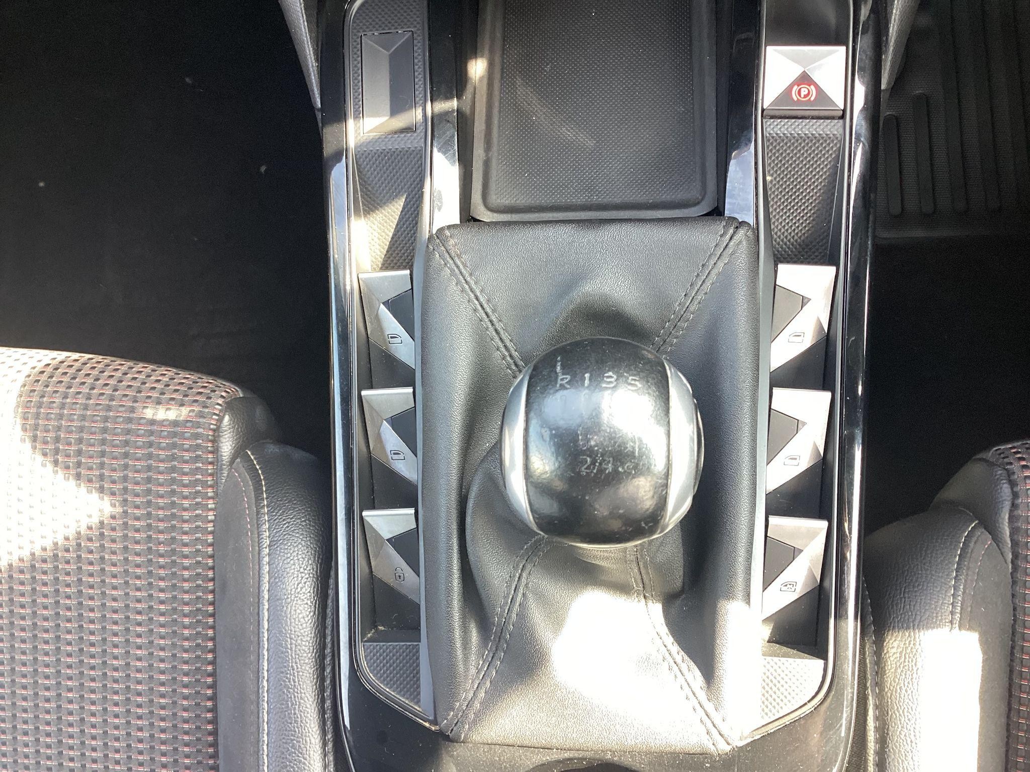 DS AUTOMOBILES DS 3 CROSSBACK Image 13