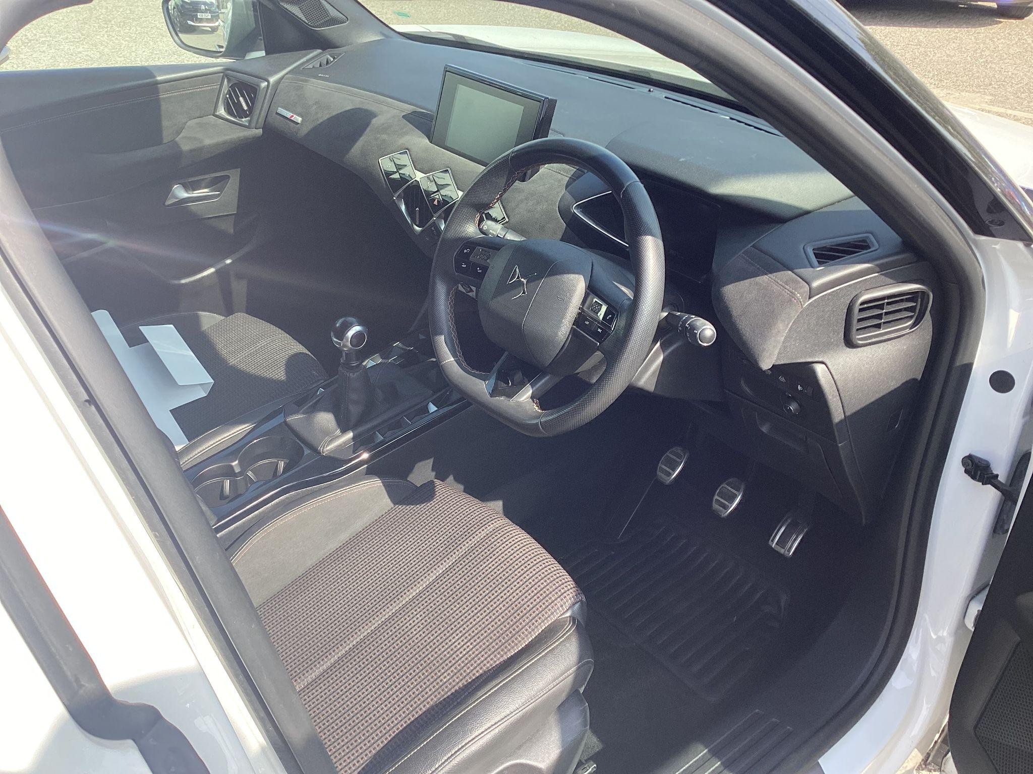 DS AUTOMOBILES DS 3 CROSSBACK Image 20