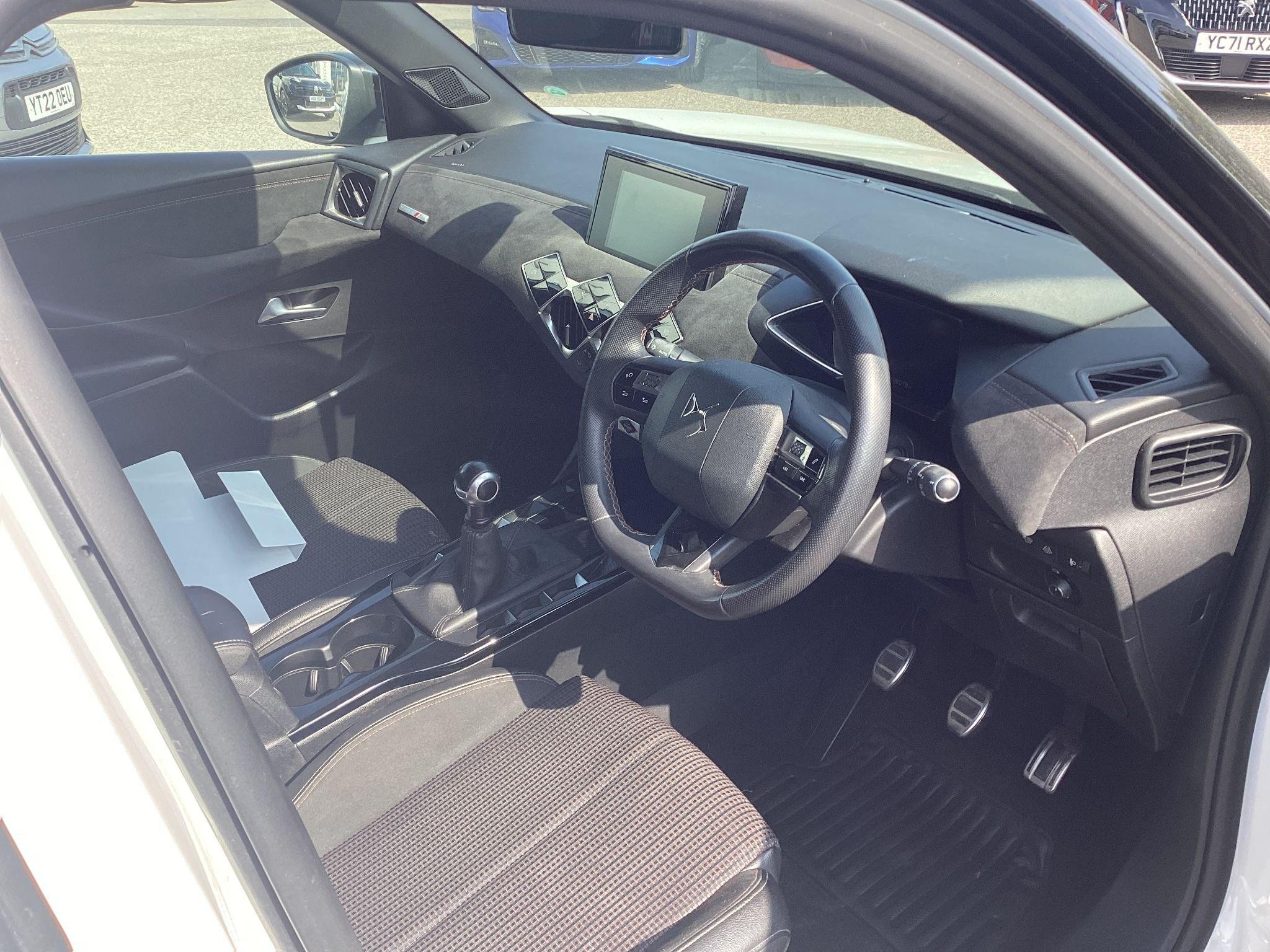 DS AUTOMOBILES DS 3 CROSSBACK Image 21