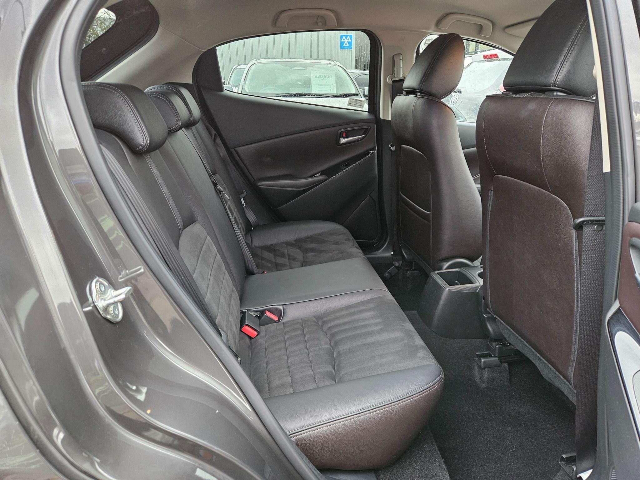 Mazda2 Image 18