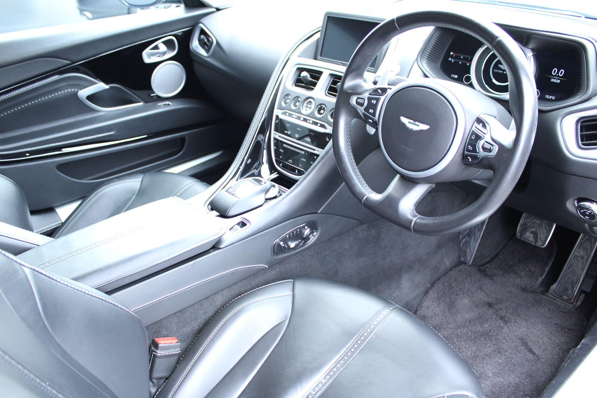 Aston Martin DB11 Image 41
