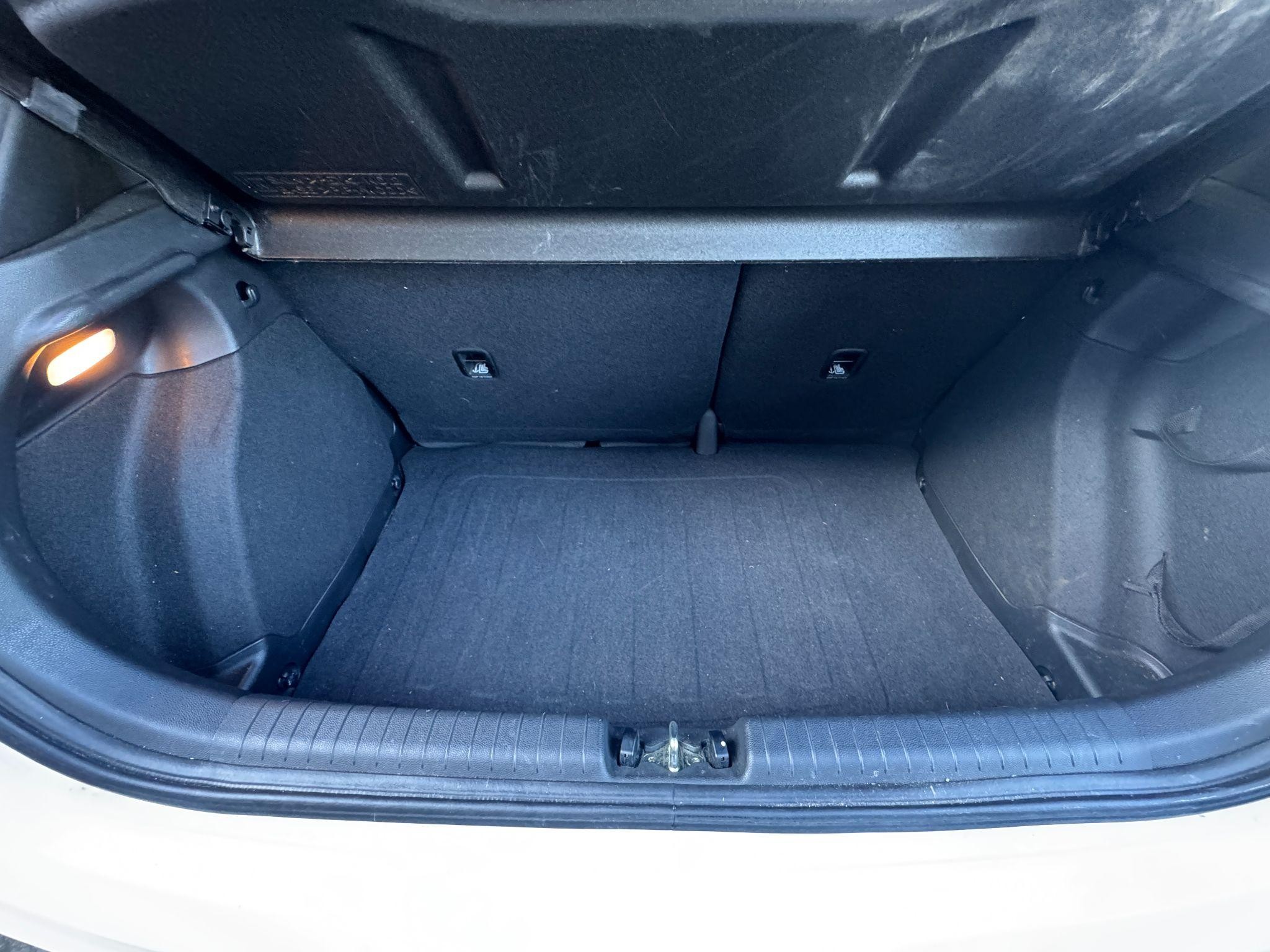Hyundai i20 Image 9