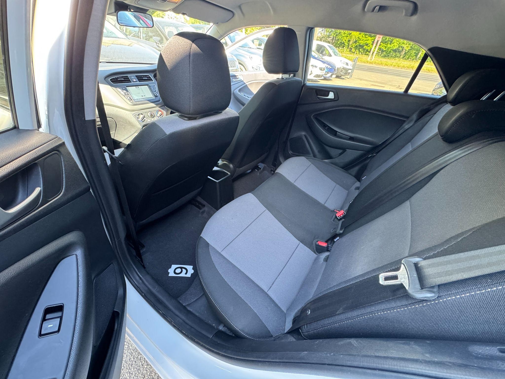 Hyundai i20 Image 17