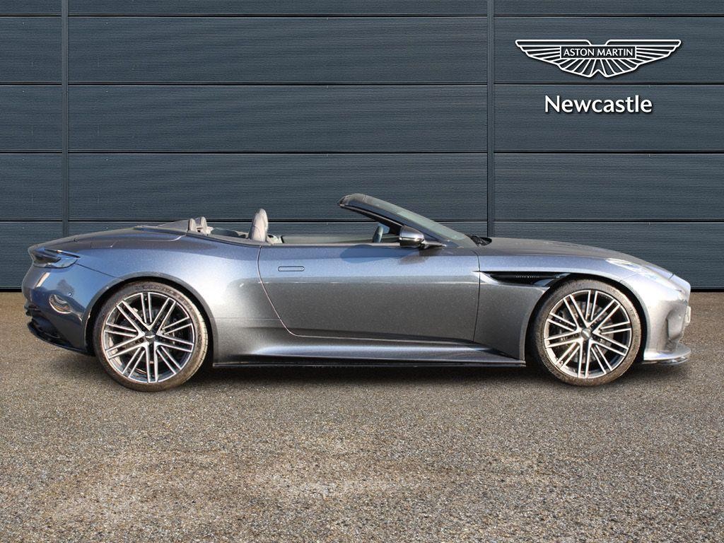 Aston Martin DB12 Image 7