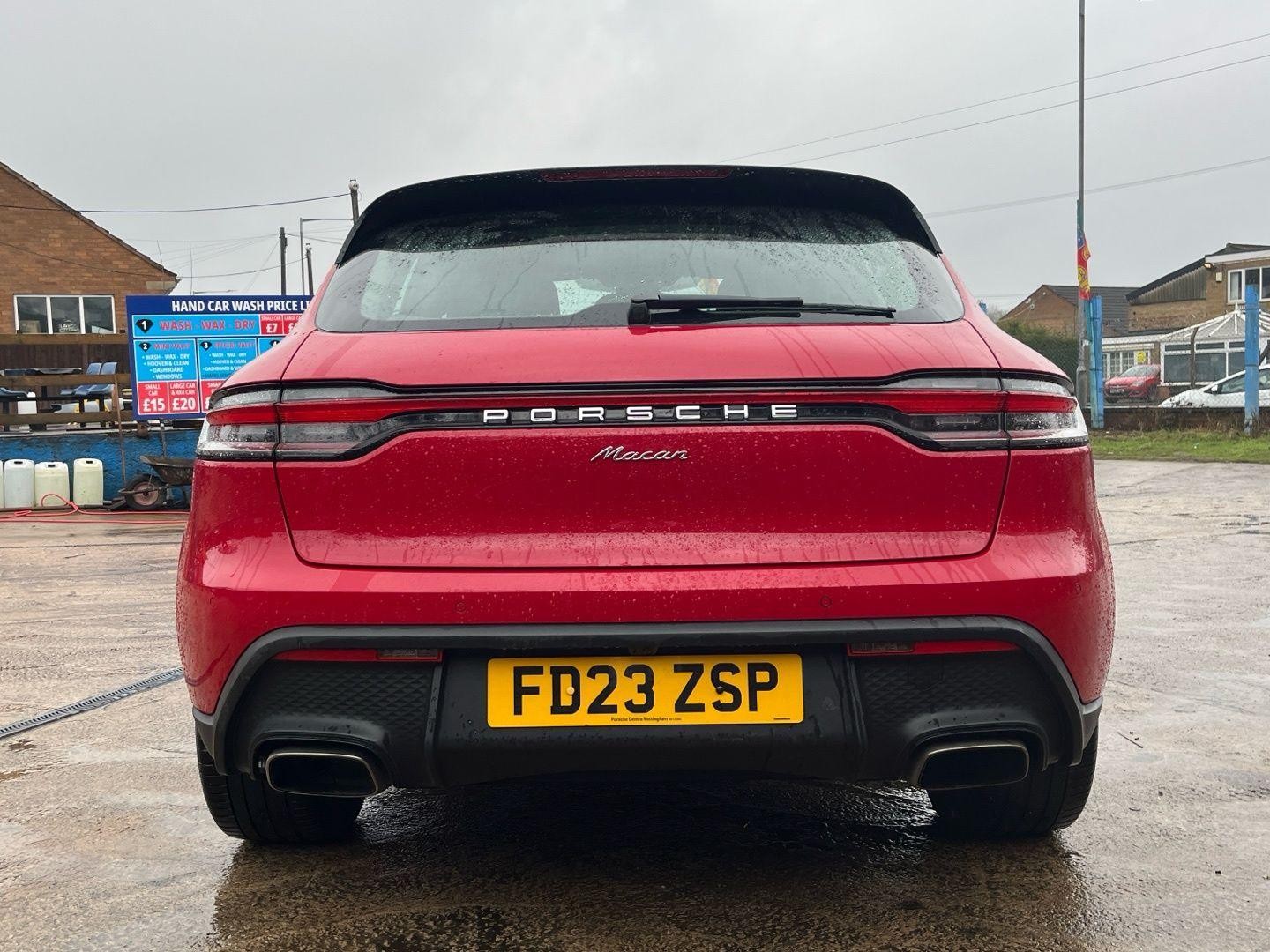 Porsche Macan Image 13