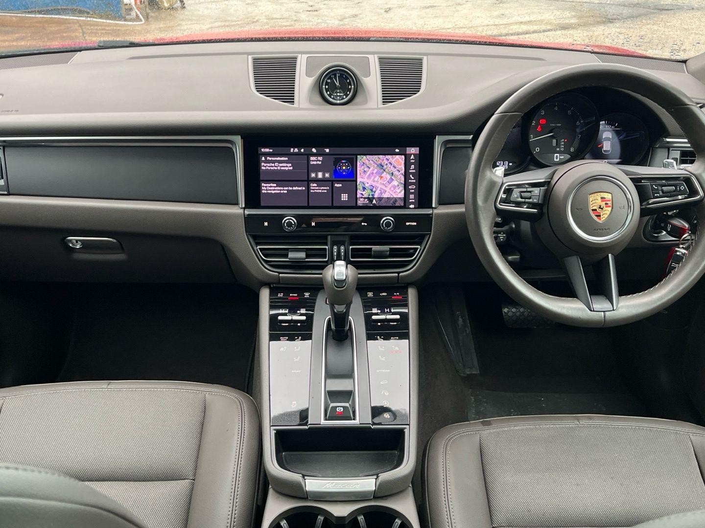 Porsche Macan Image 20