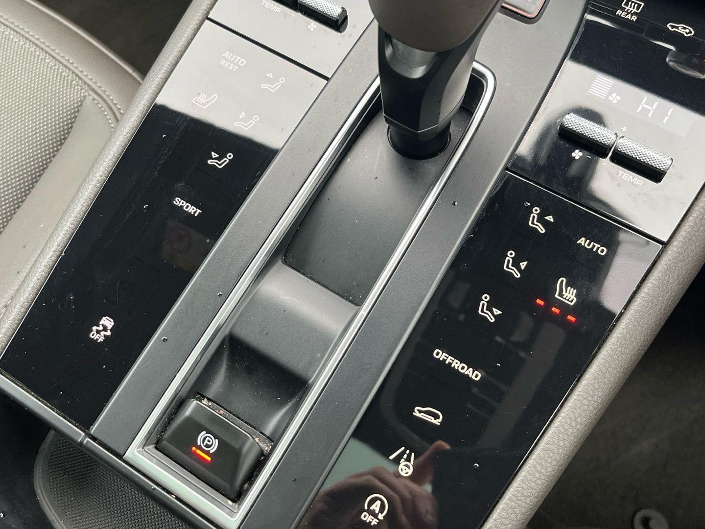 Porsche Macan Image 23