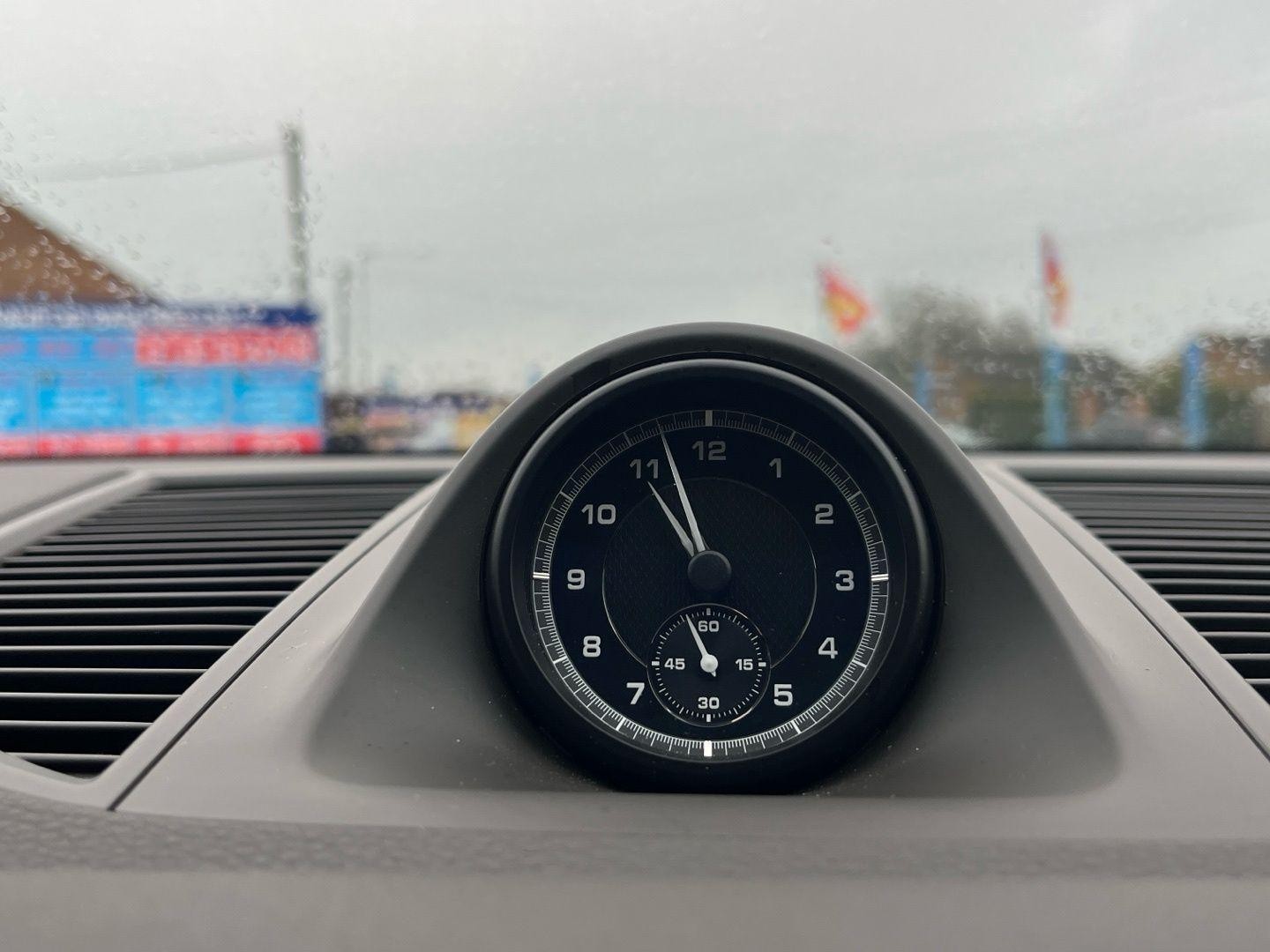 Porsche Macan Image 25