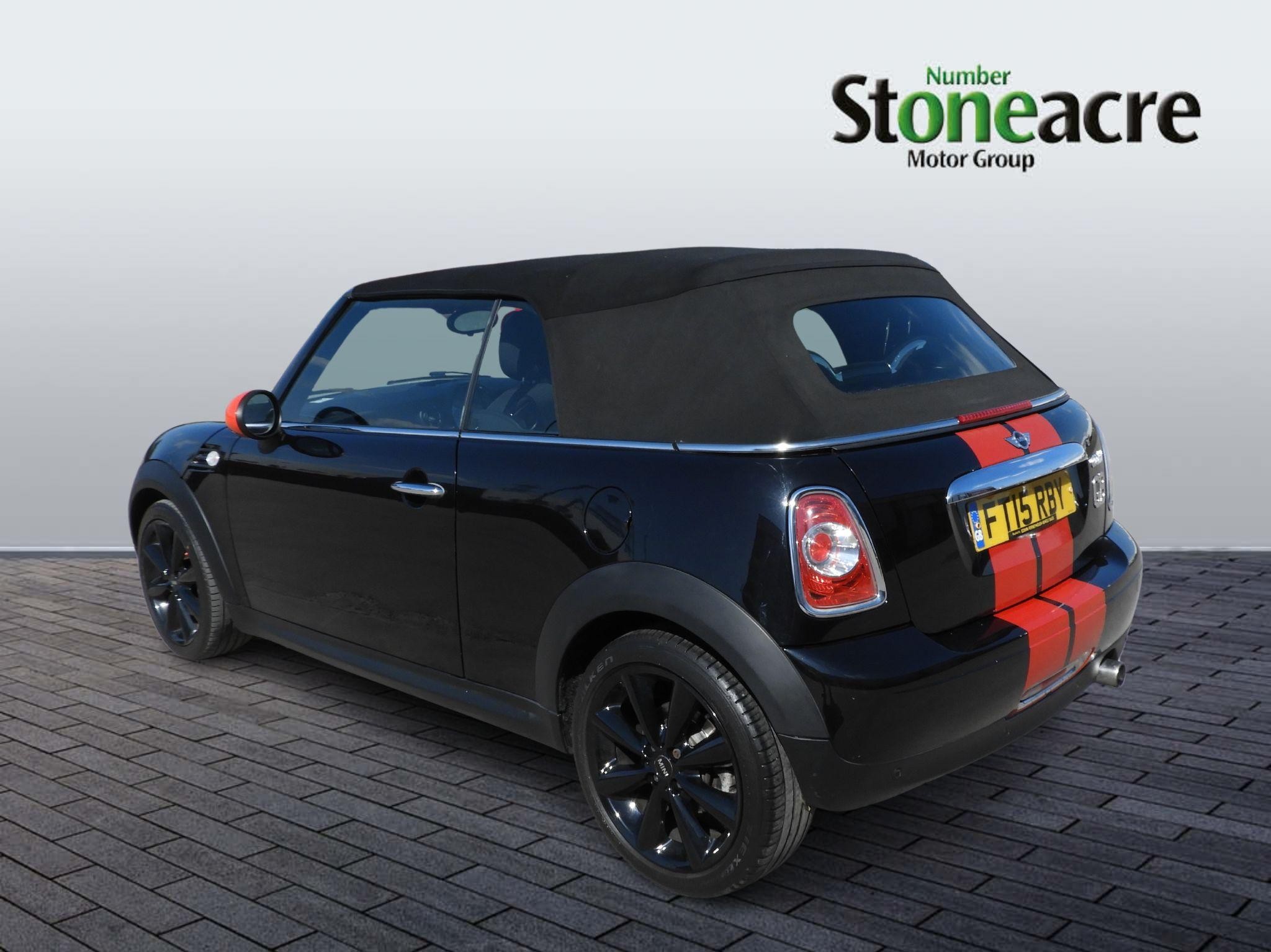 MINI Convertible Image 6