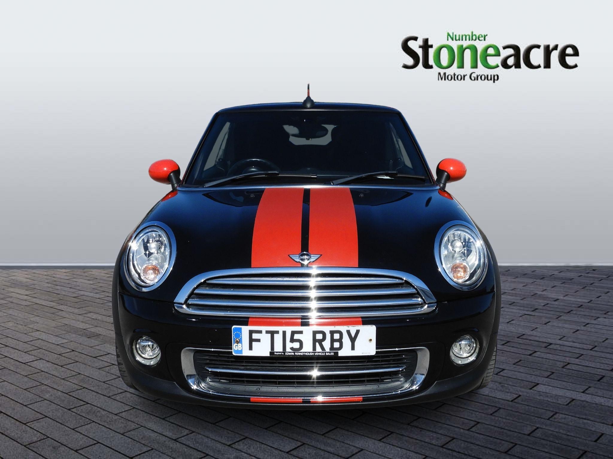 MINI Convertible Image 10