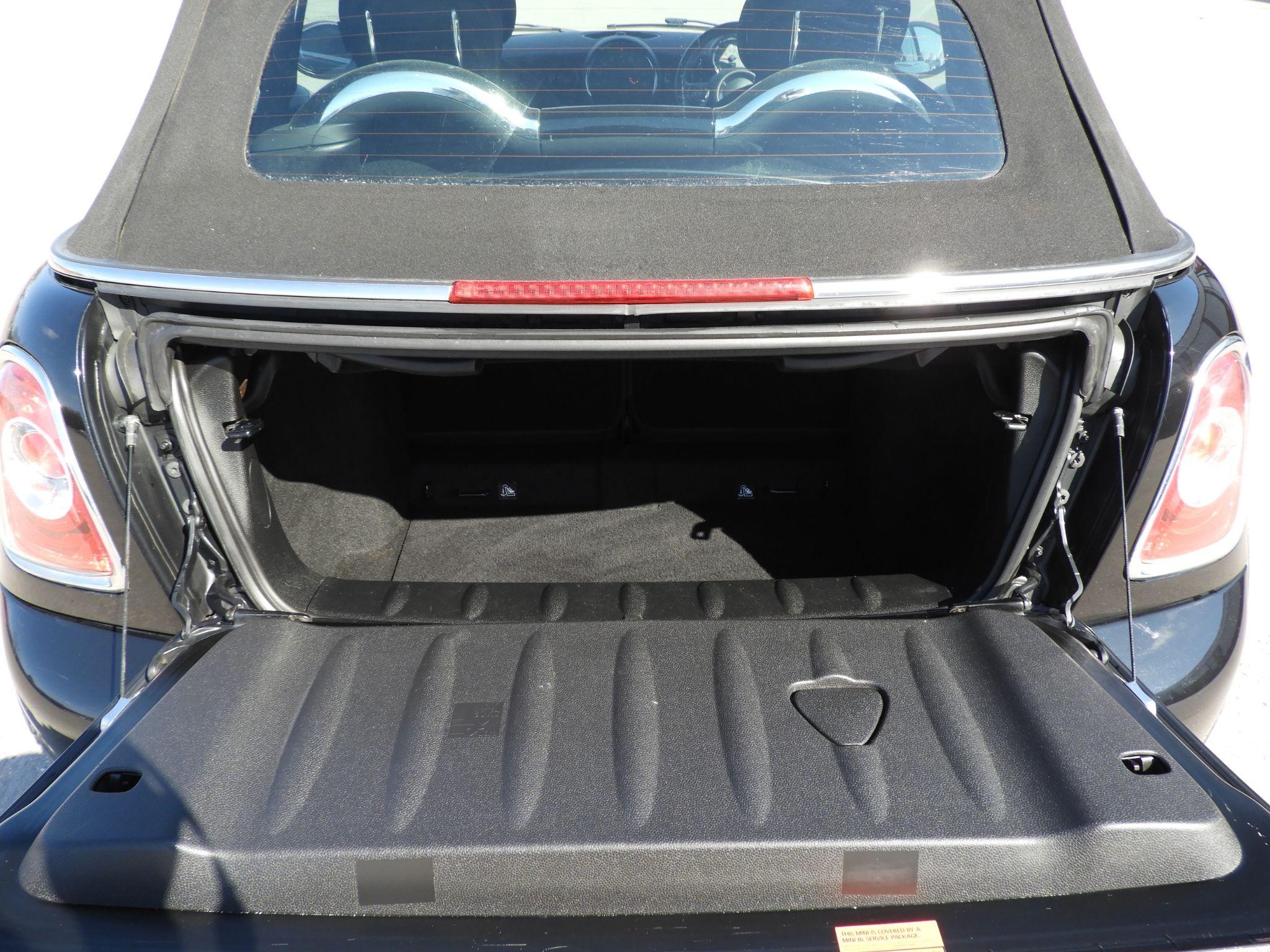 MINI Convertible Image 20