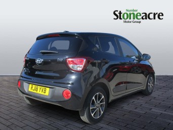 Hyundai i10 1.2 Premium Hatchback 5dr Petrol Manual Euro 6 (87 ps) RJ18YVB Image 3
