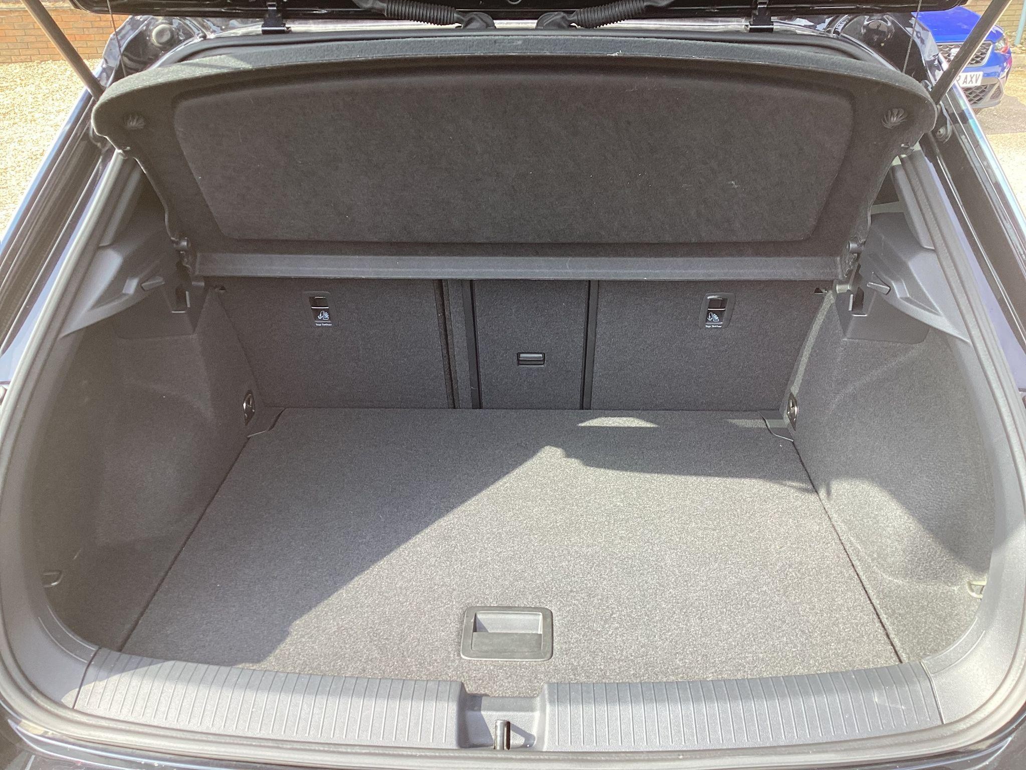Volkswagen T-Roc Image 10