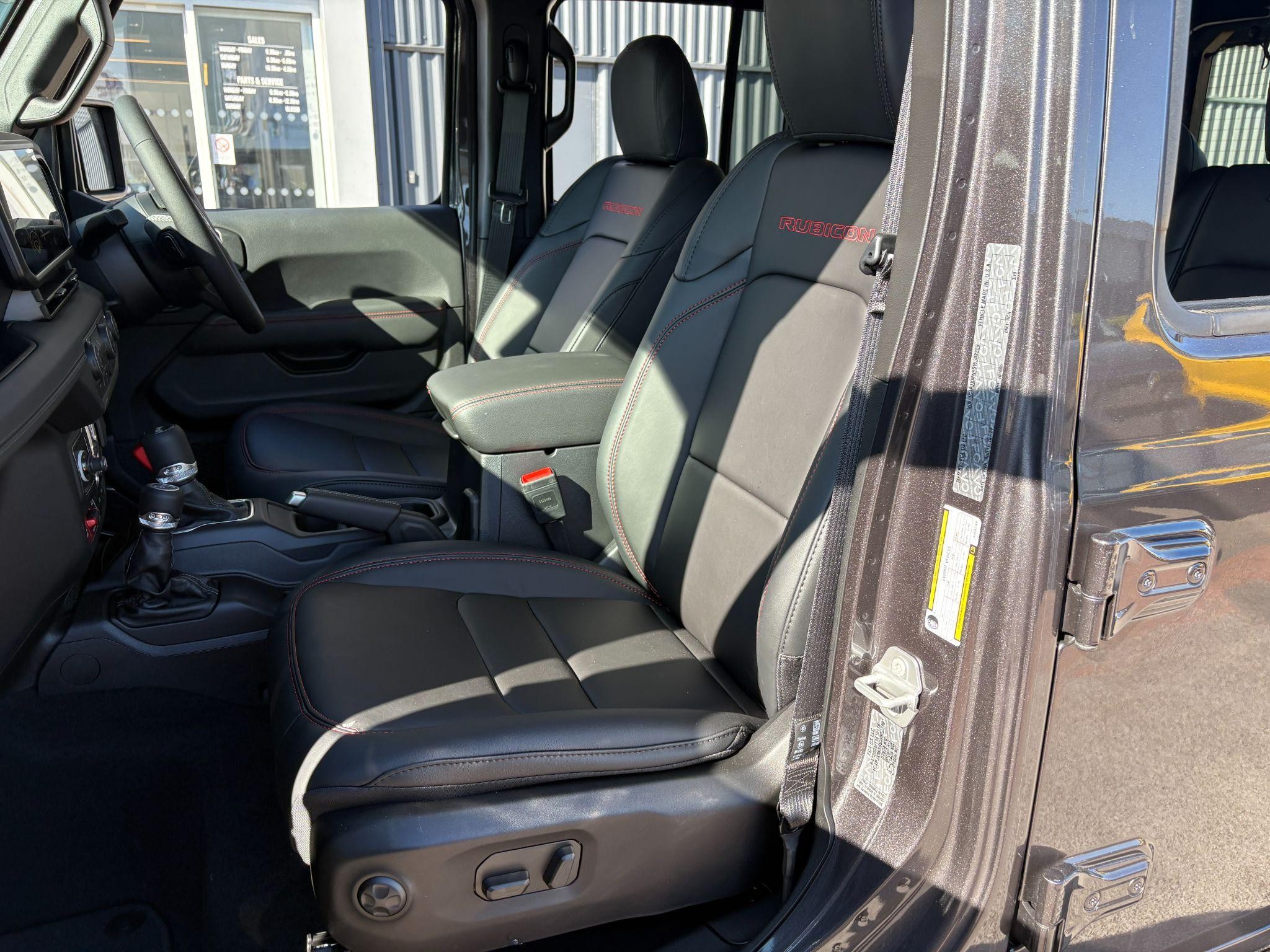 Jeep Wrangler Image 22