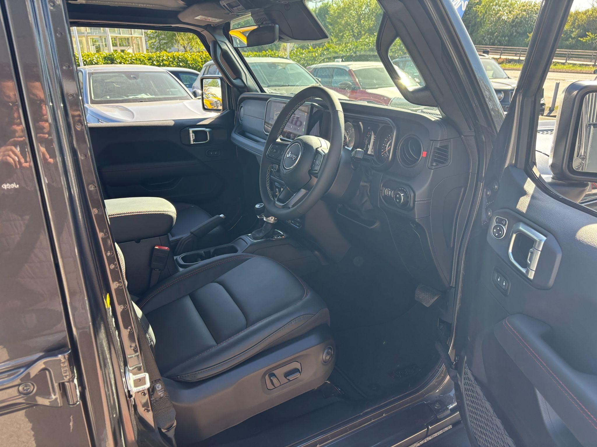 Jeep Wrangler Image 23