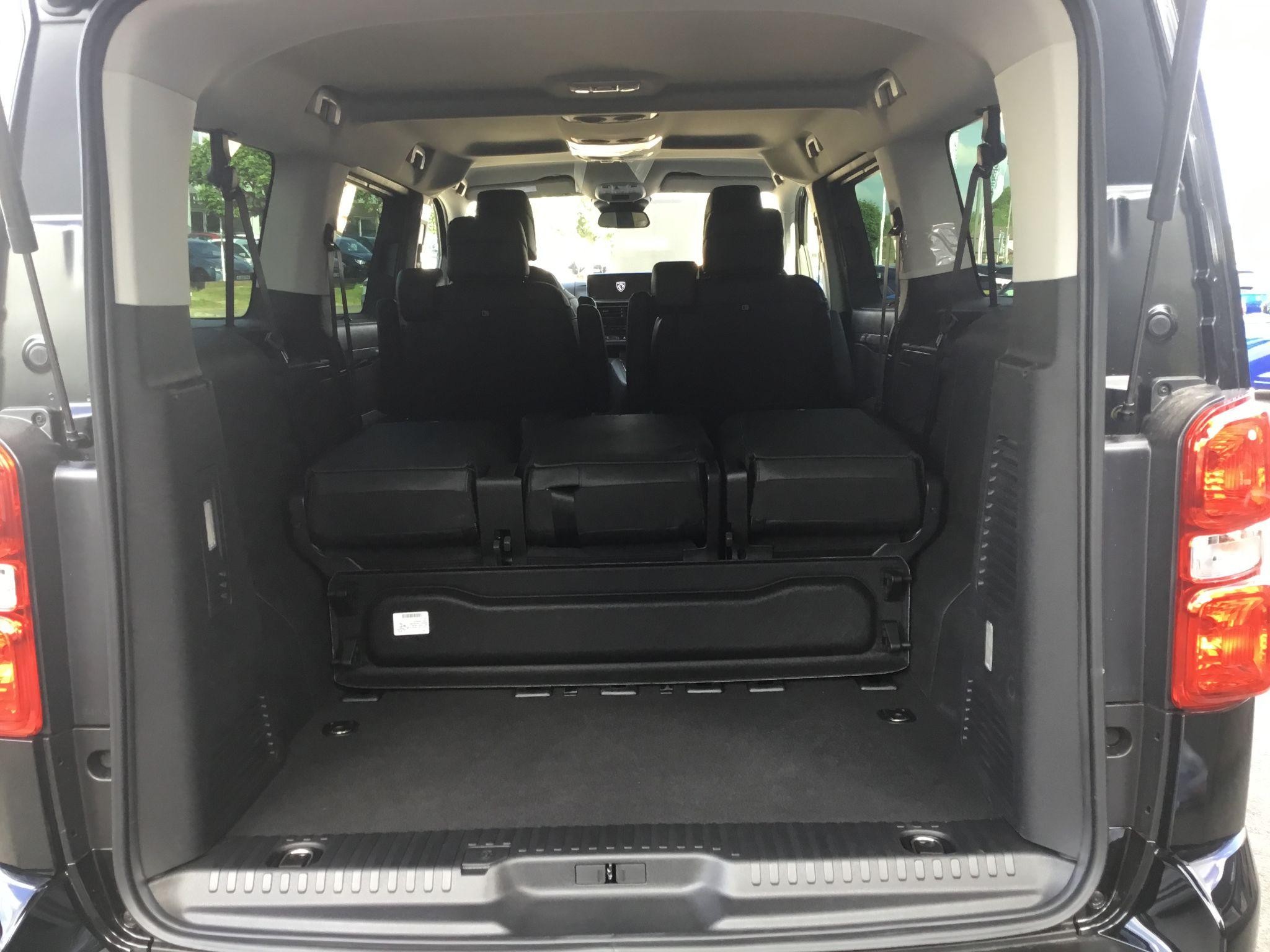 Peugeot E-Traveller Image 13