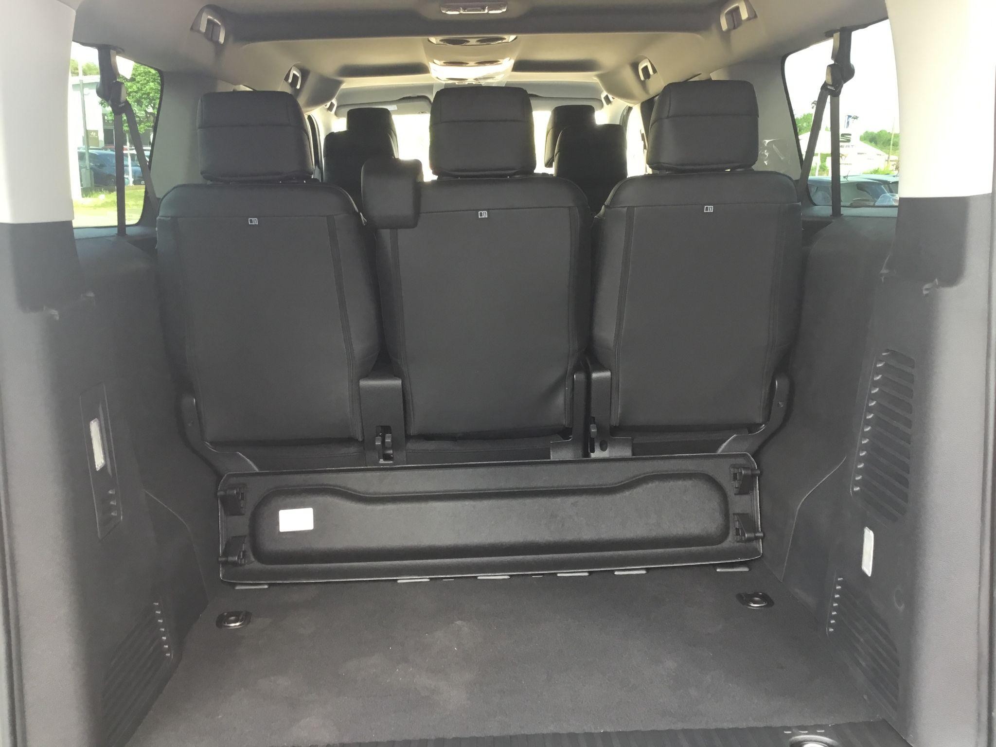 Peugeot E-Traveller Image 14