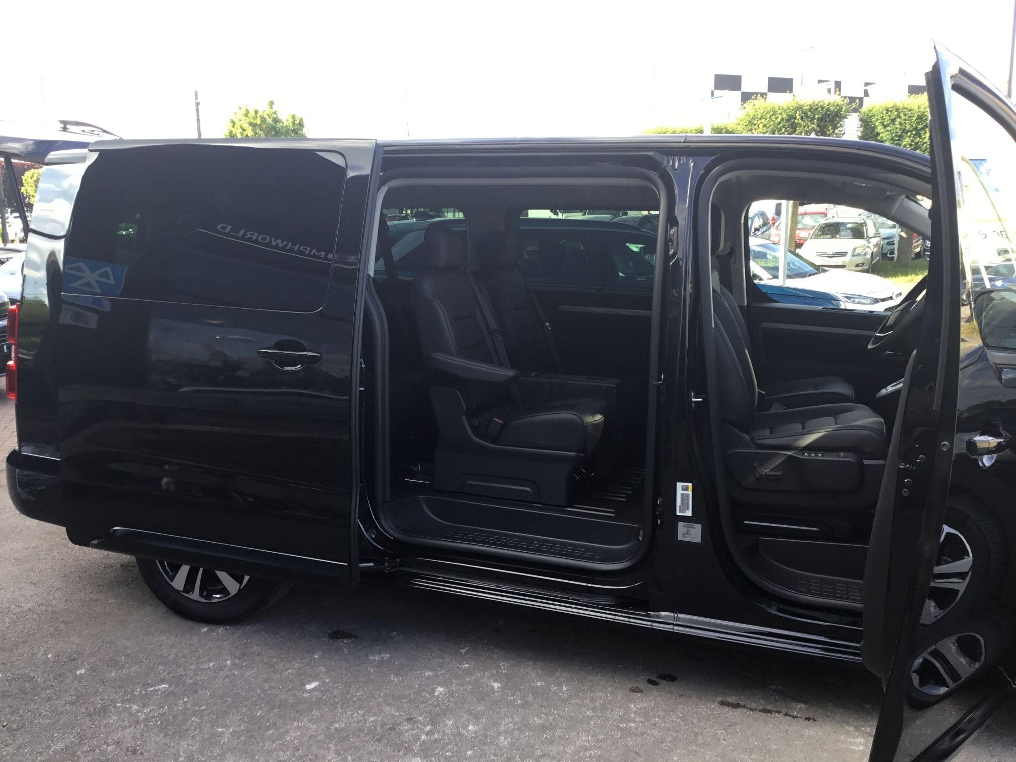Peugeot E-Traveller Image 15