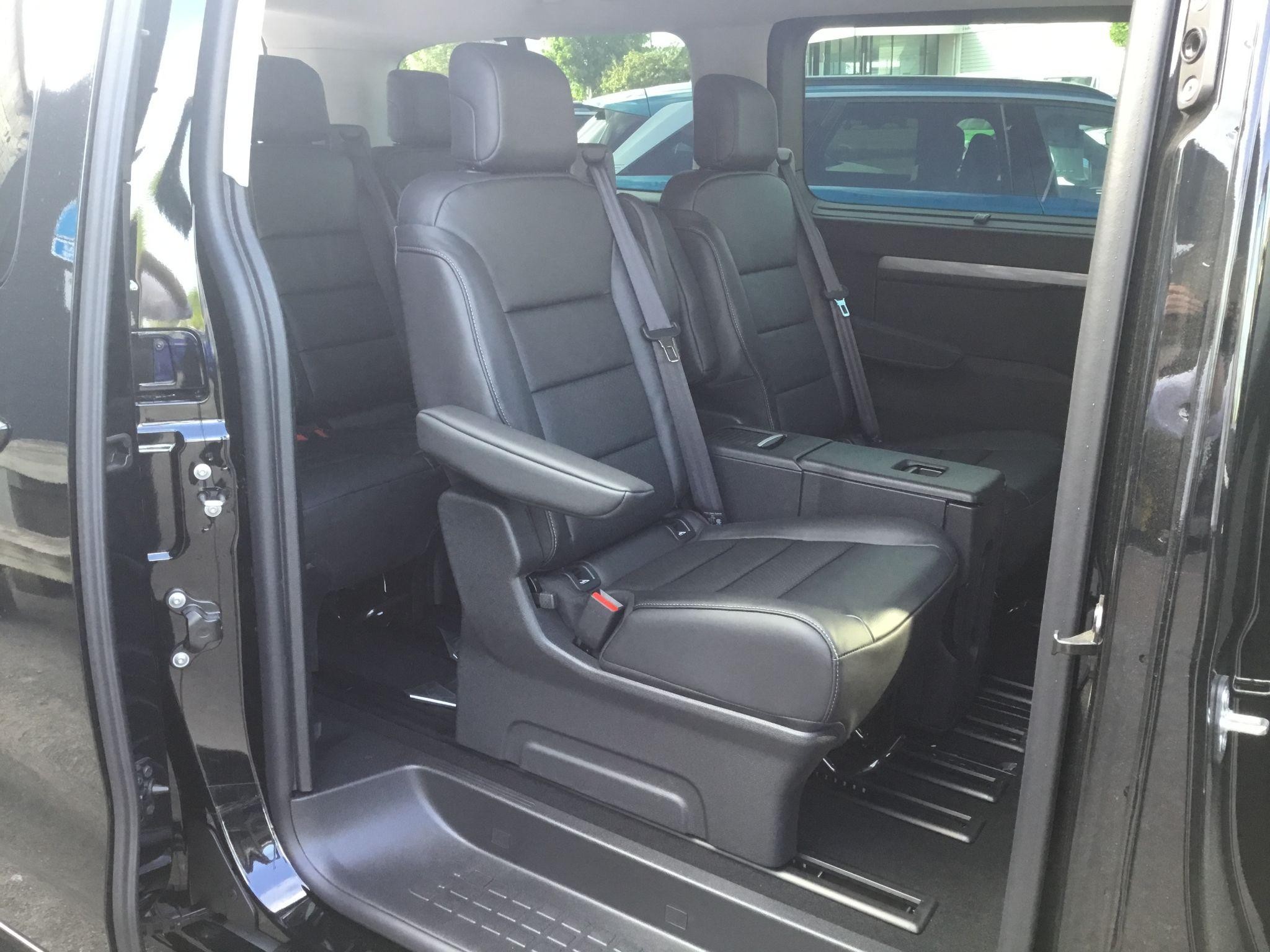 Peugeot E-Traveller Image 19