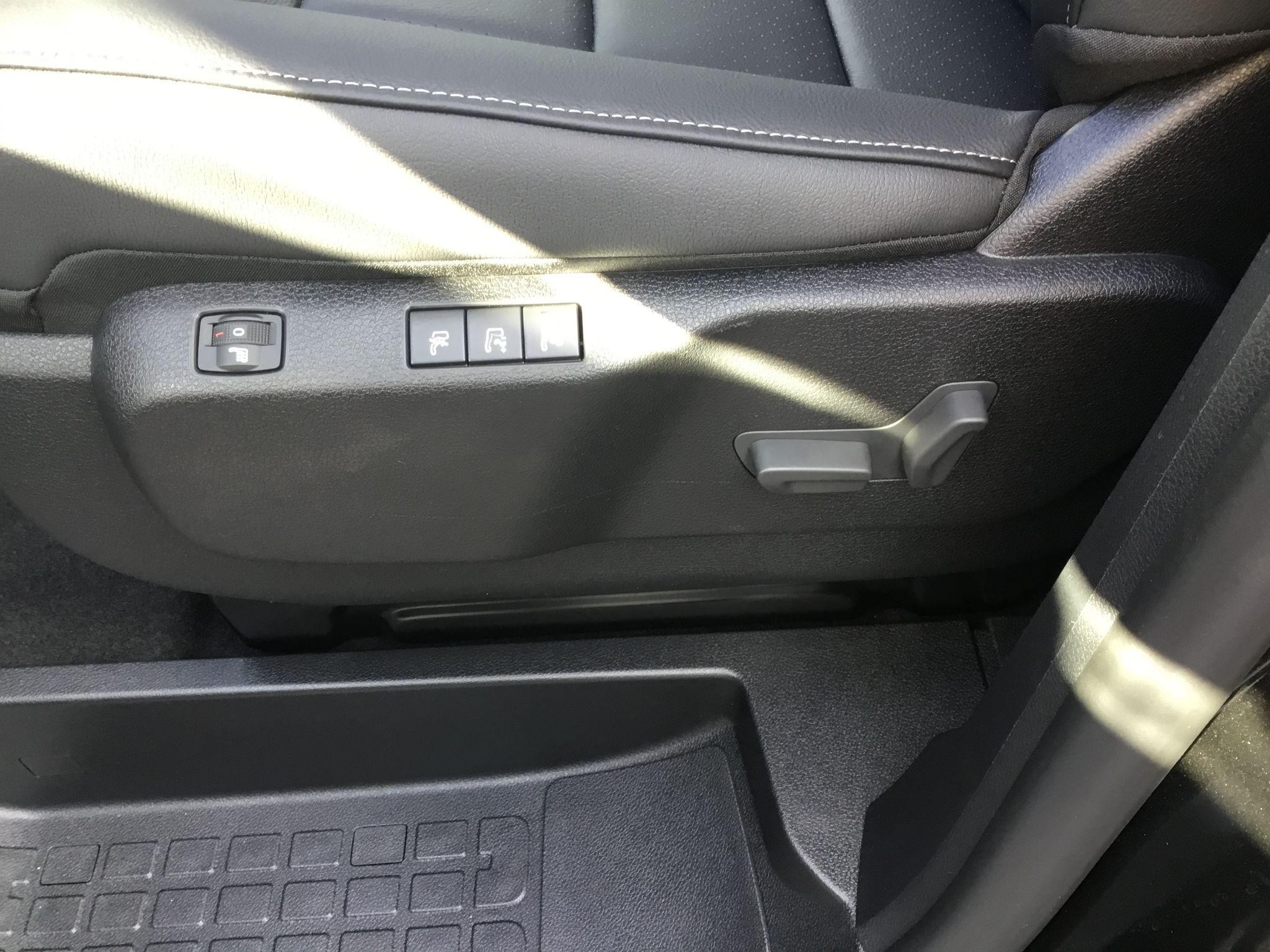 Peugeot E-Traveller Image 23