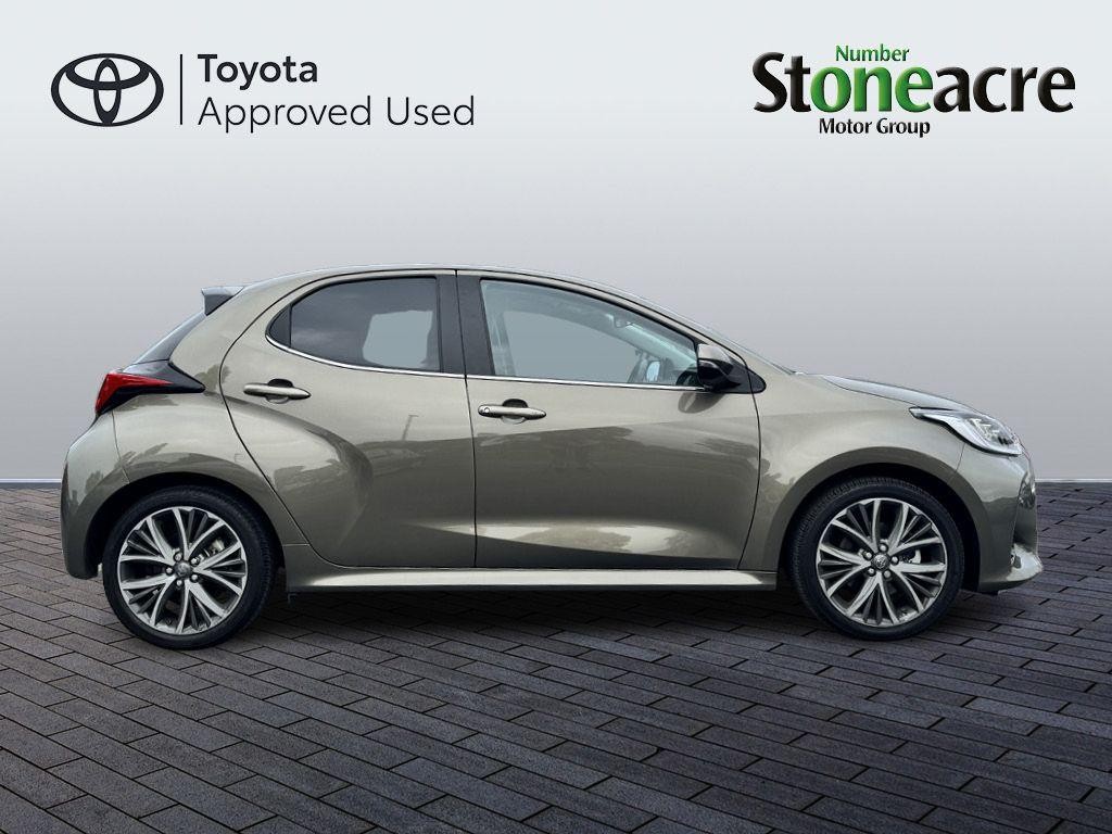 Toyota Yaris Image 4