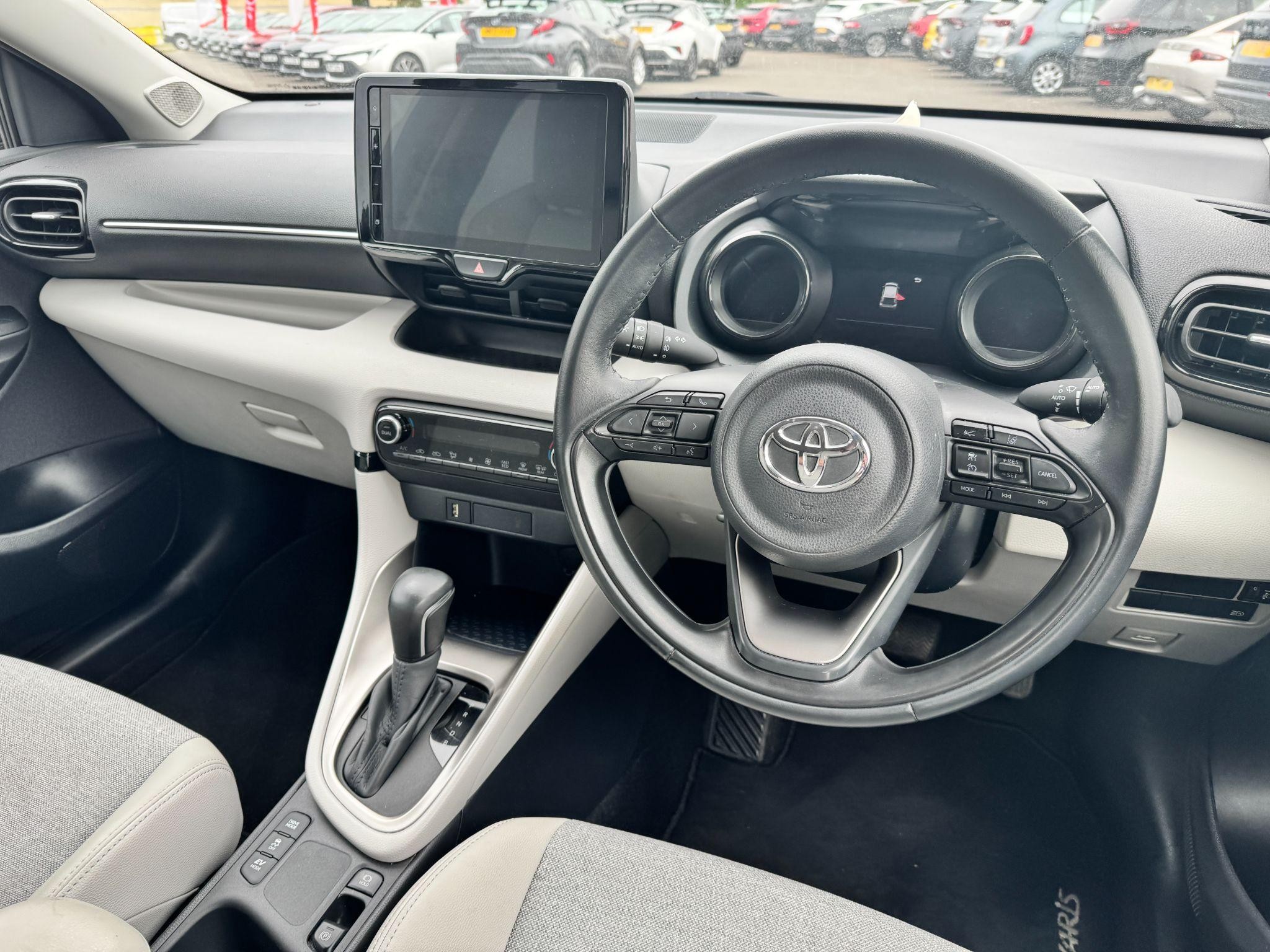 Toyota Yaris Image 18