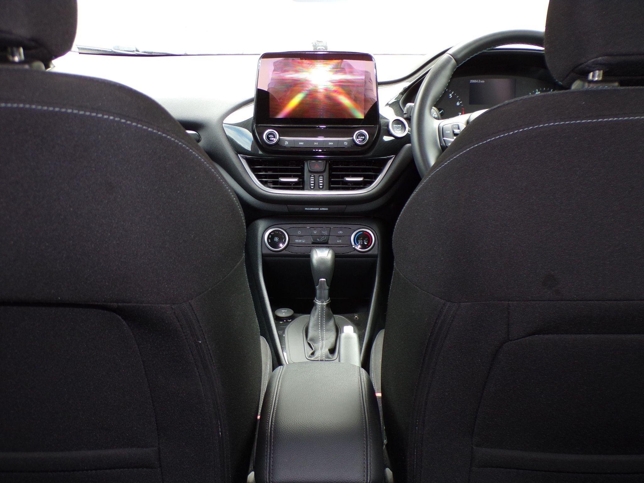 Ford Fiesta Image 11