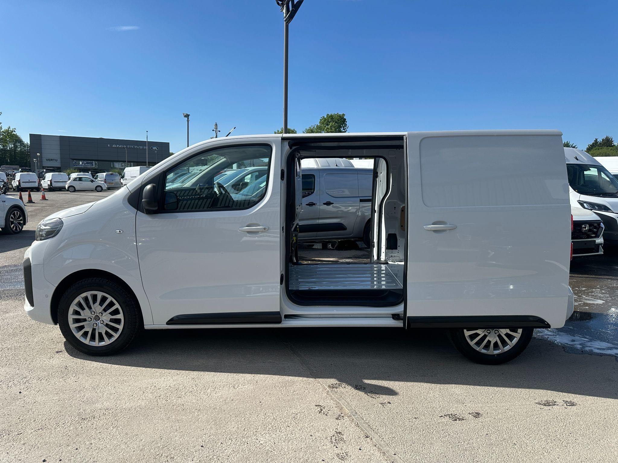 Peugeot Expert Image 11