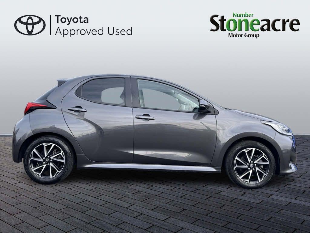Toyota Yaris Image 4
