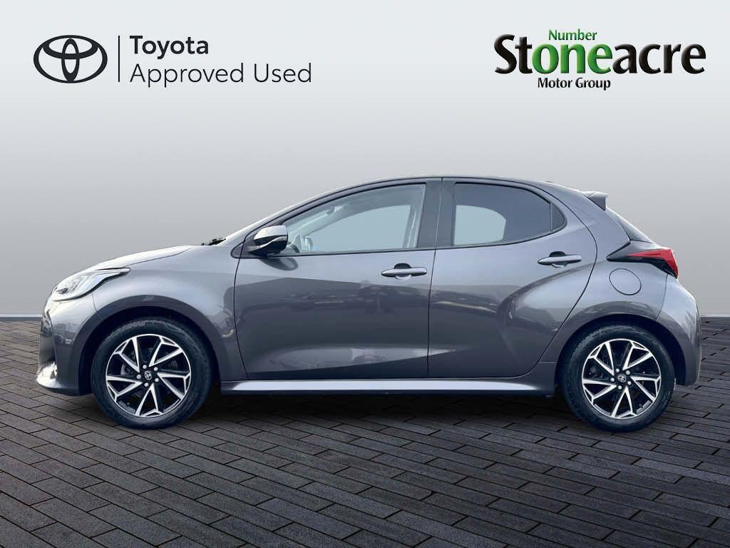 Toyota Yaris Image 8