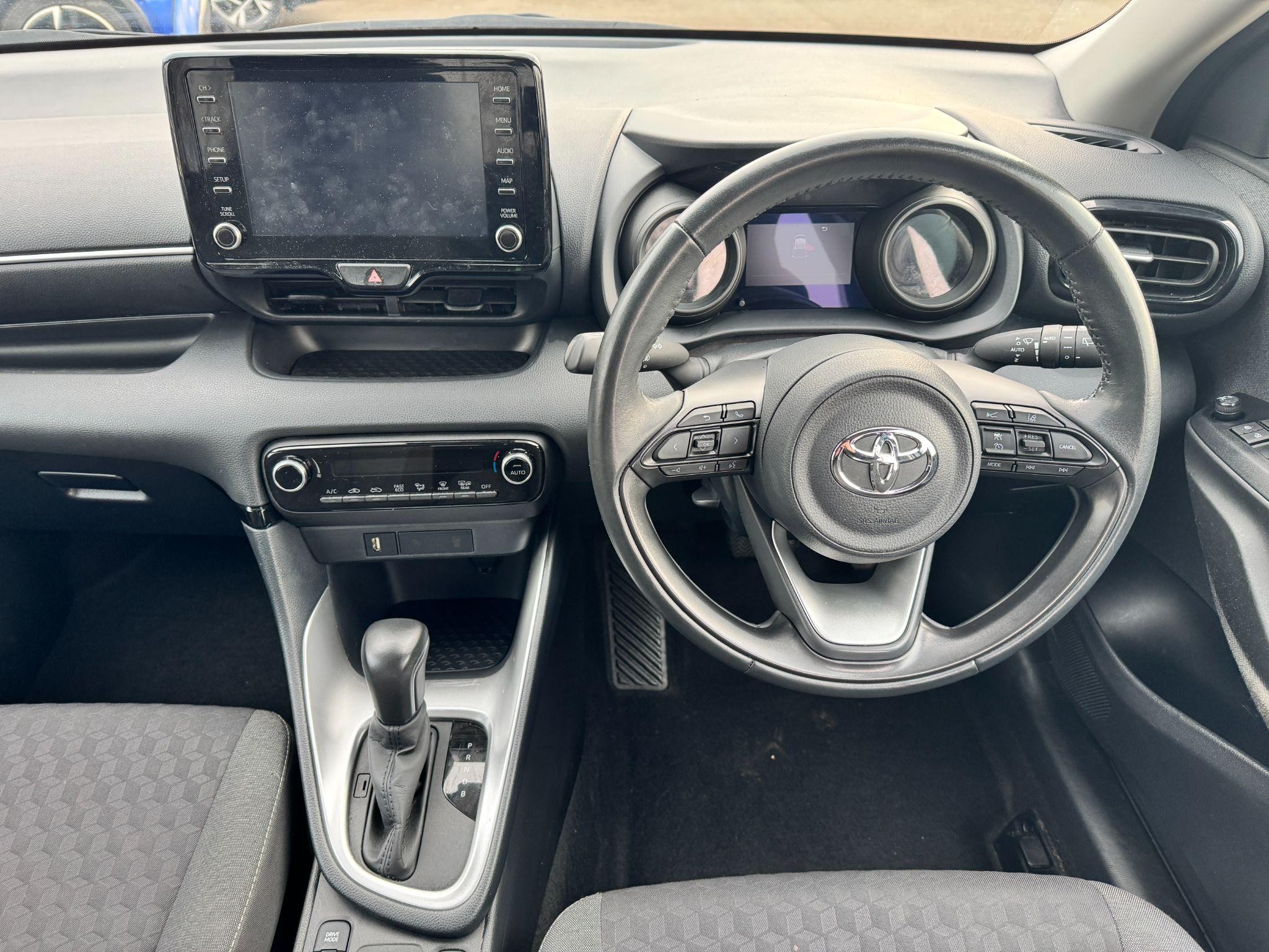 Toyota Yaris Image 17
