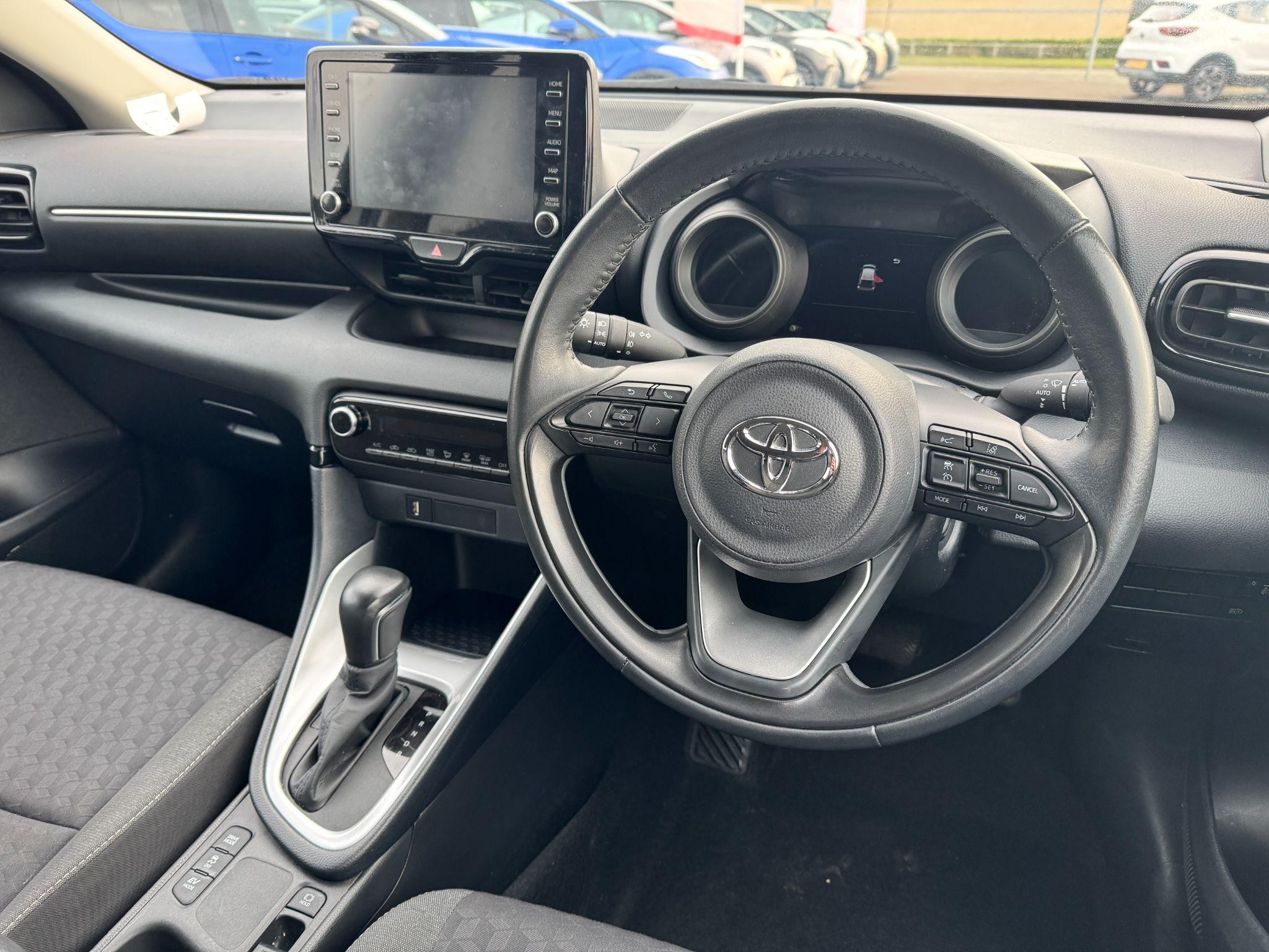 Toyota Yaris Image 18