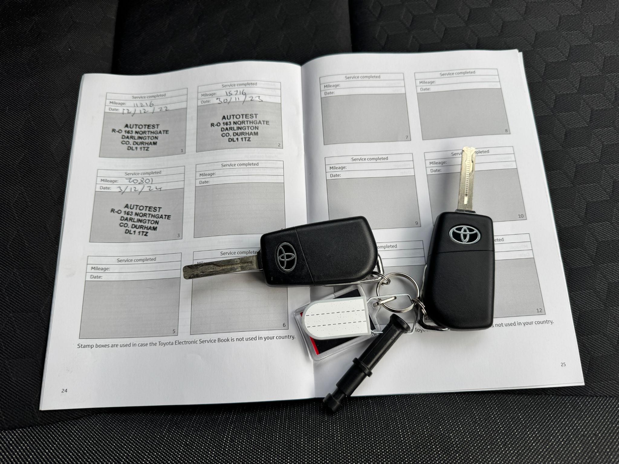 Toyota Yaris Image 21