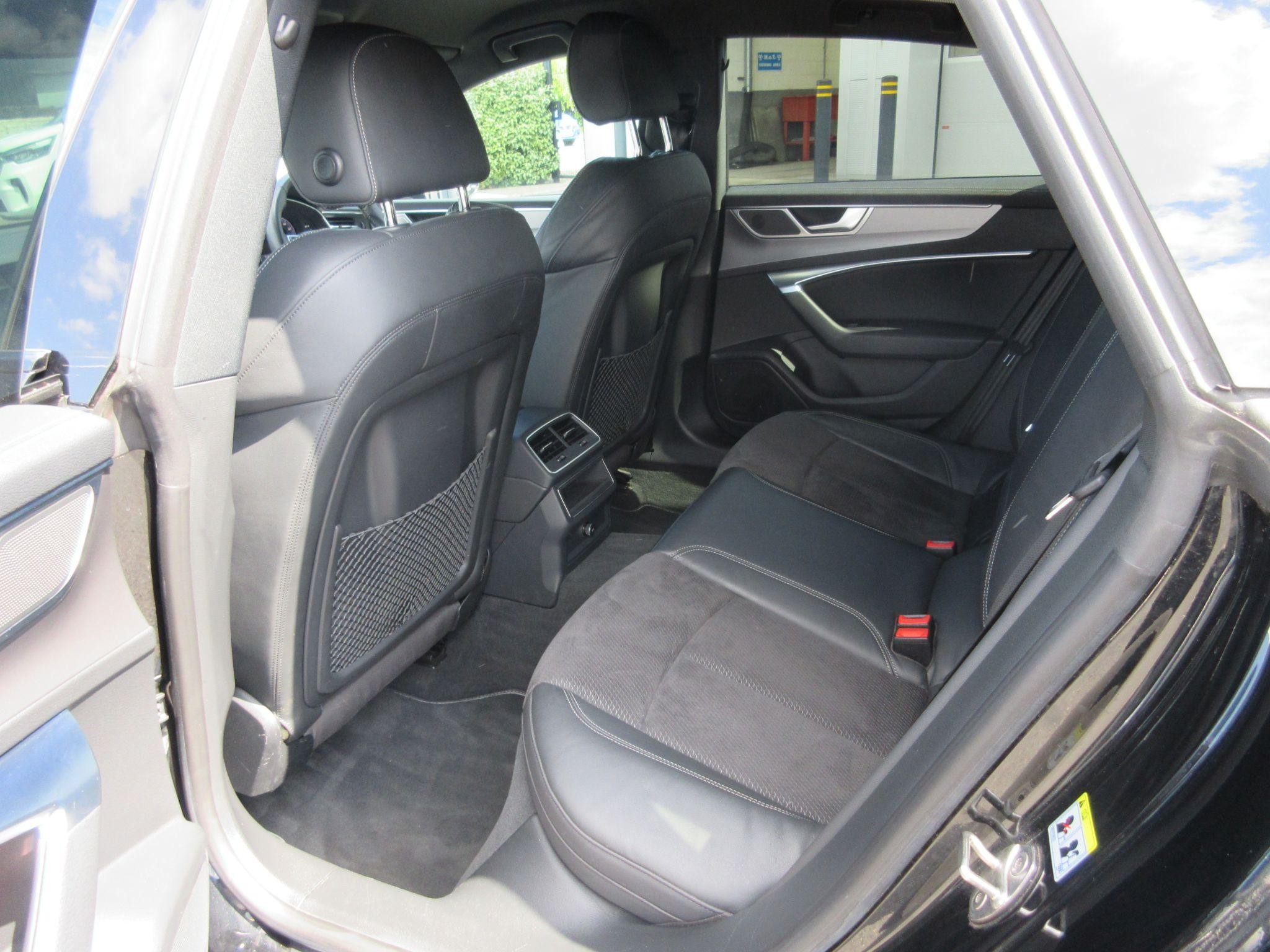 Audi A7 Image 19