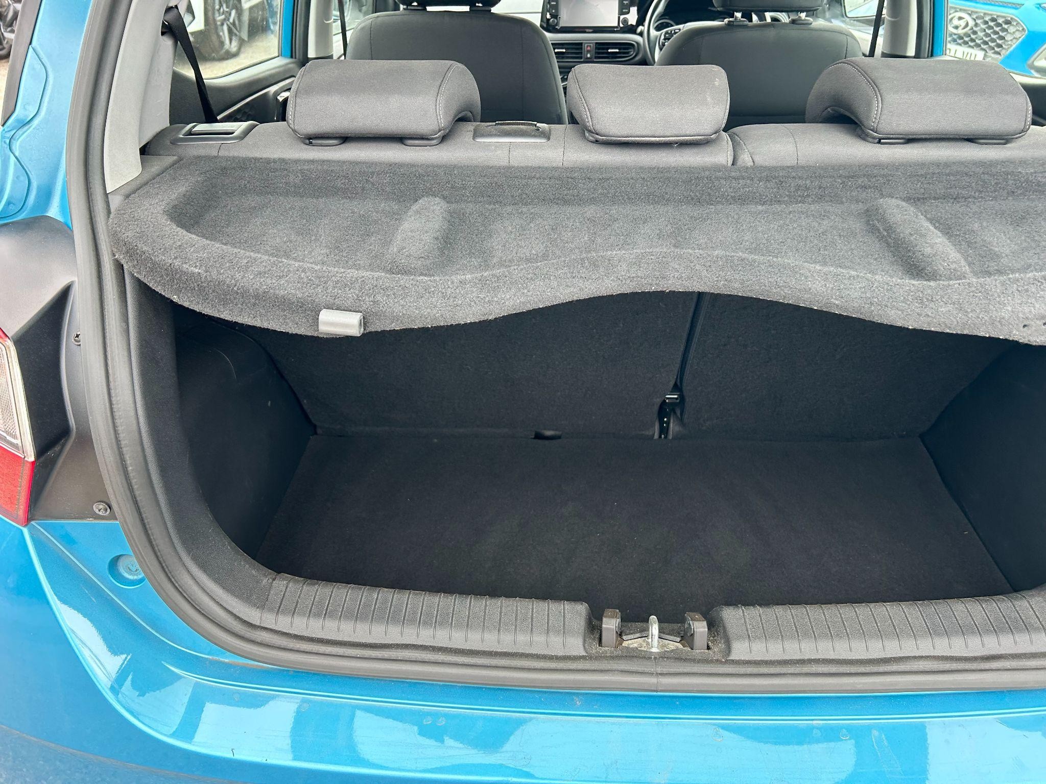 Hyundai i10 Image 9