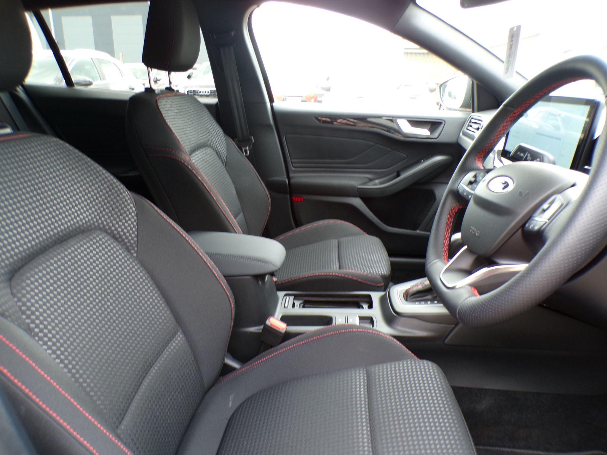 Ford Focus Estate Image 11