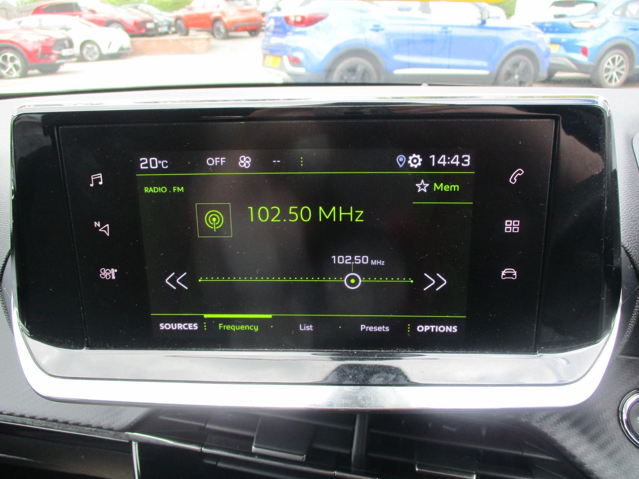 Peugeot 2008 Image 21